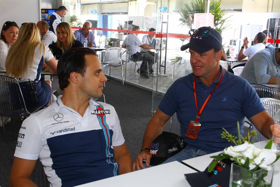 Massa e il grande ex locale, Rubens Barrichello. Lapresse